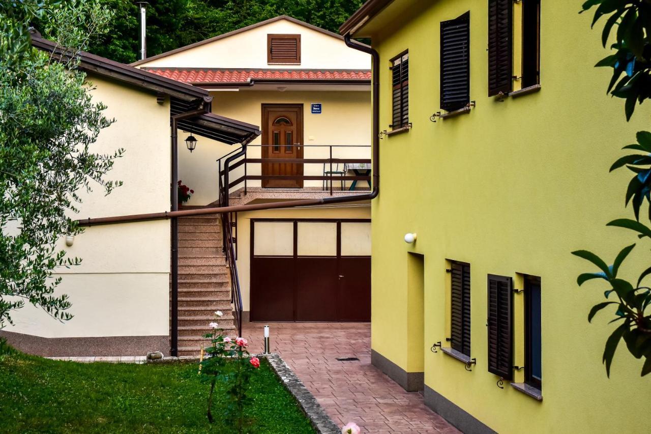 Apartman Koraca Roč Buitenkant foto